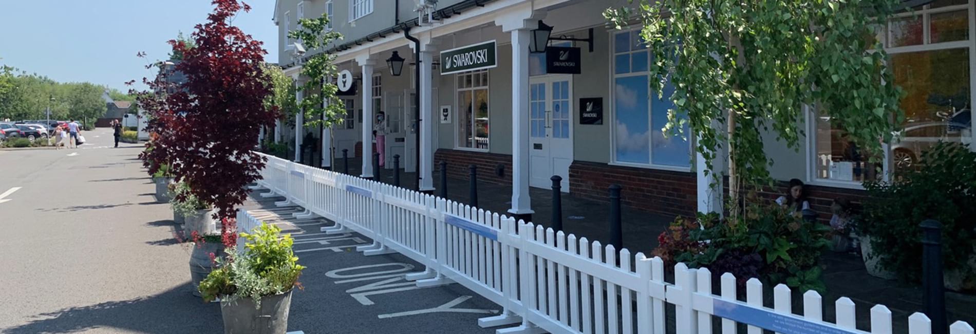 TEMPORARY FENCING FOR SHOPPING MALLS